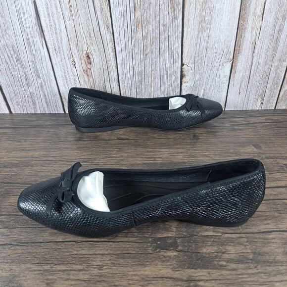 Born Carri Womens 6.5 W Ballet Flats Embossed Leather Snake Pattern Black w/Bow - Picture 5 of 9